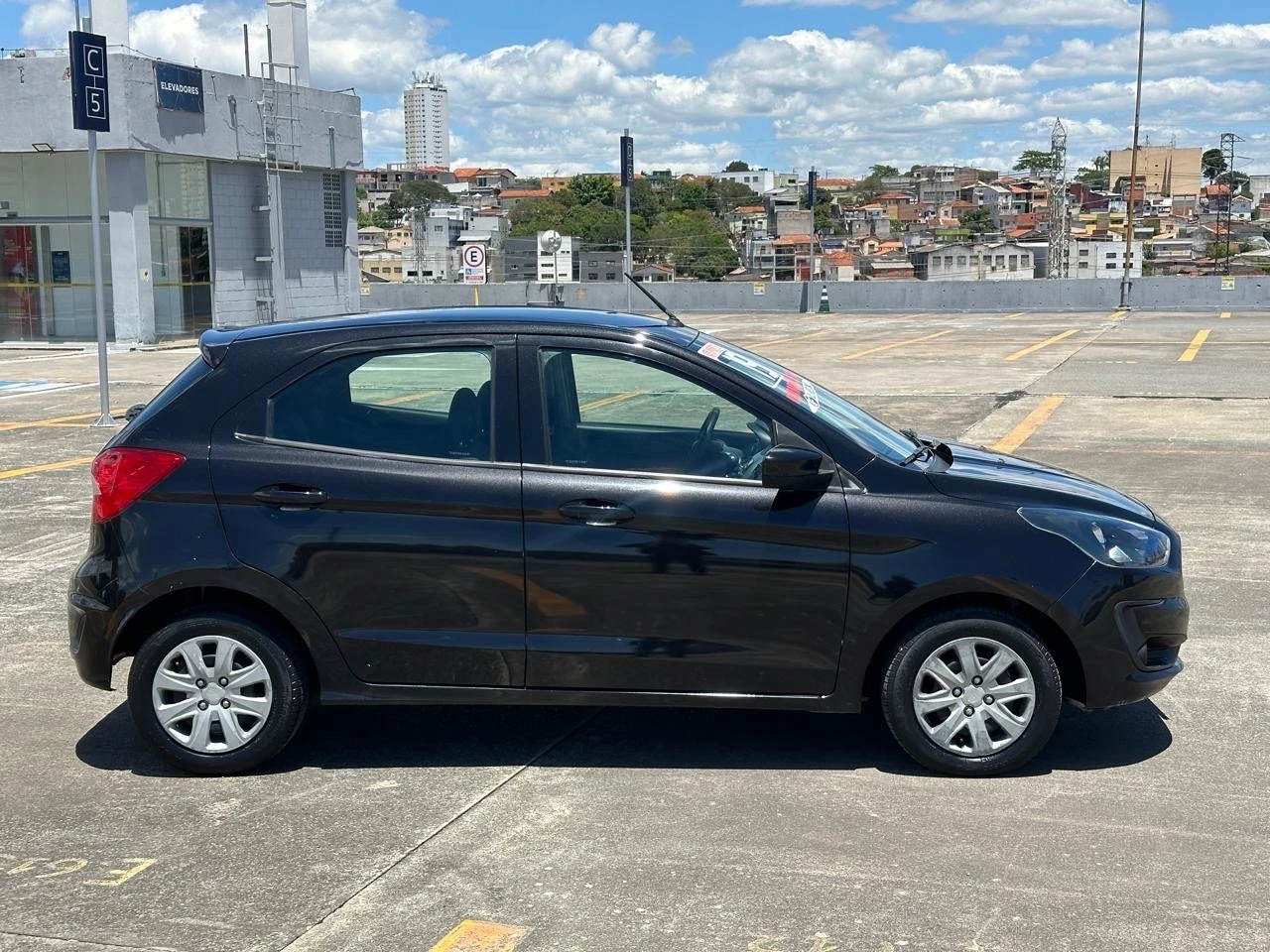 FORD KA