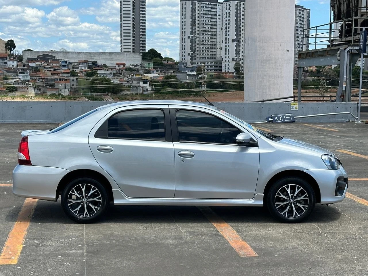 TOYOTA ETIOS