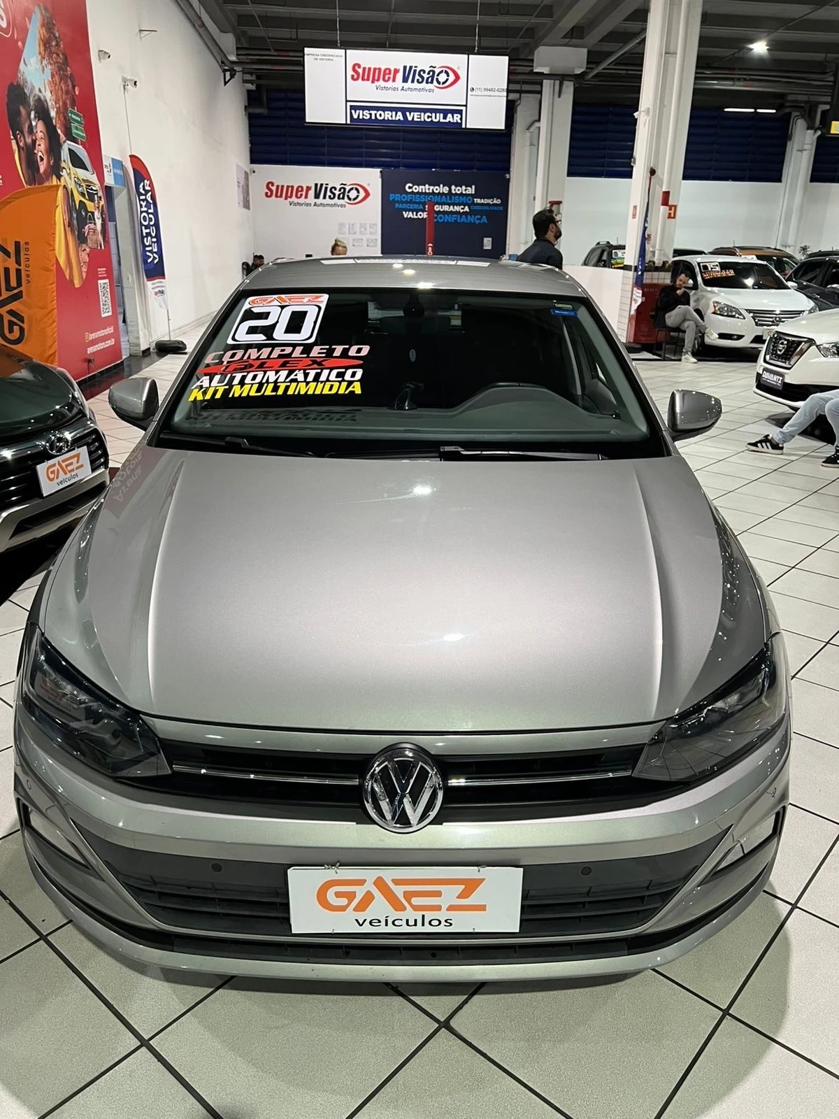 VOLKSWAGEN POLO