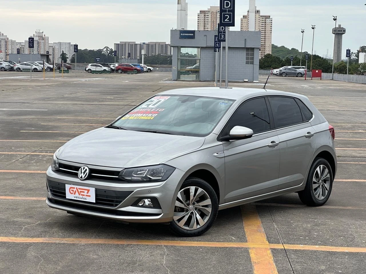 VOLKSWAGEN POLO