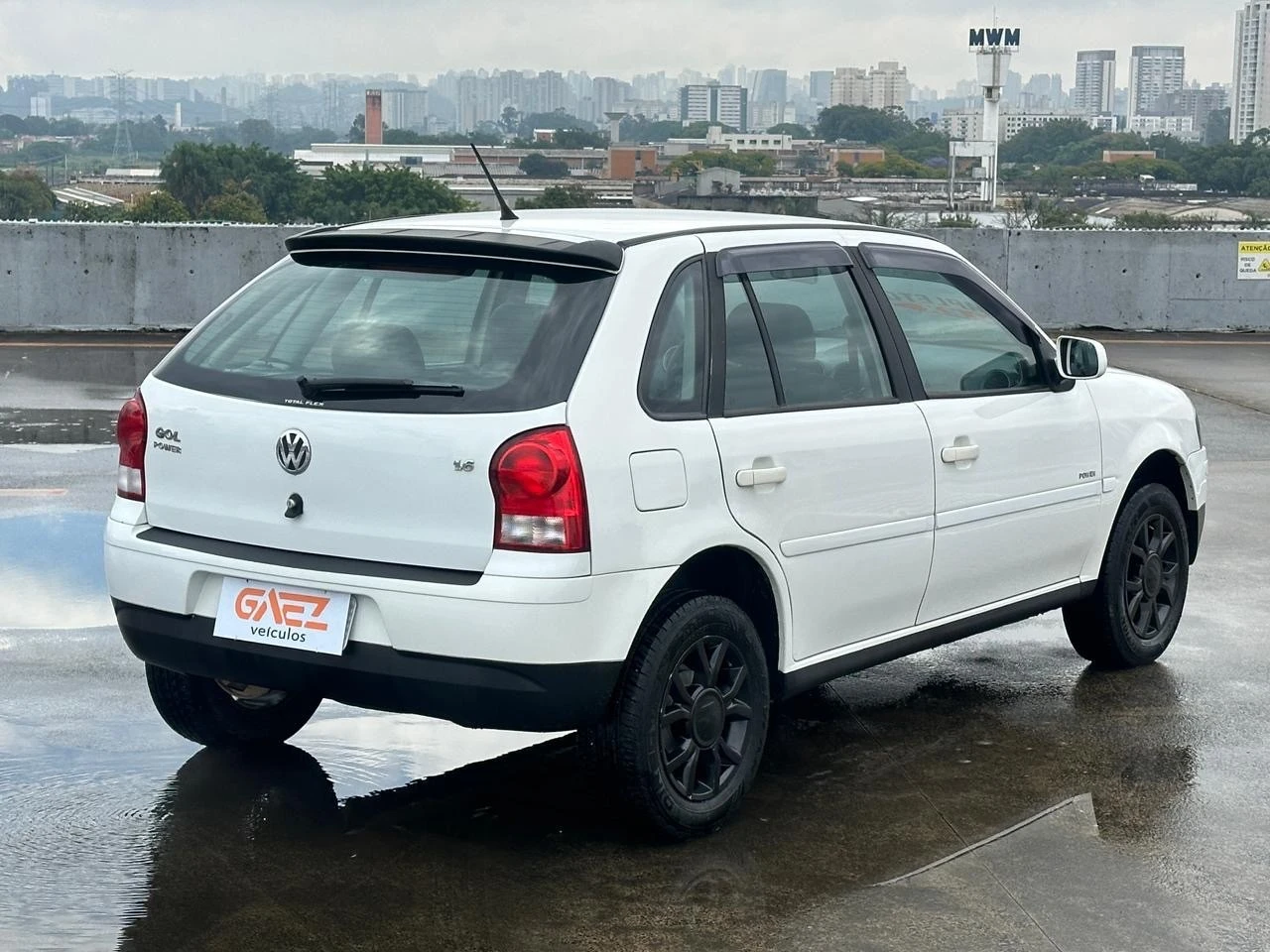 VOLKSWAGEN GOL