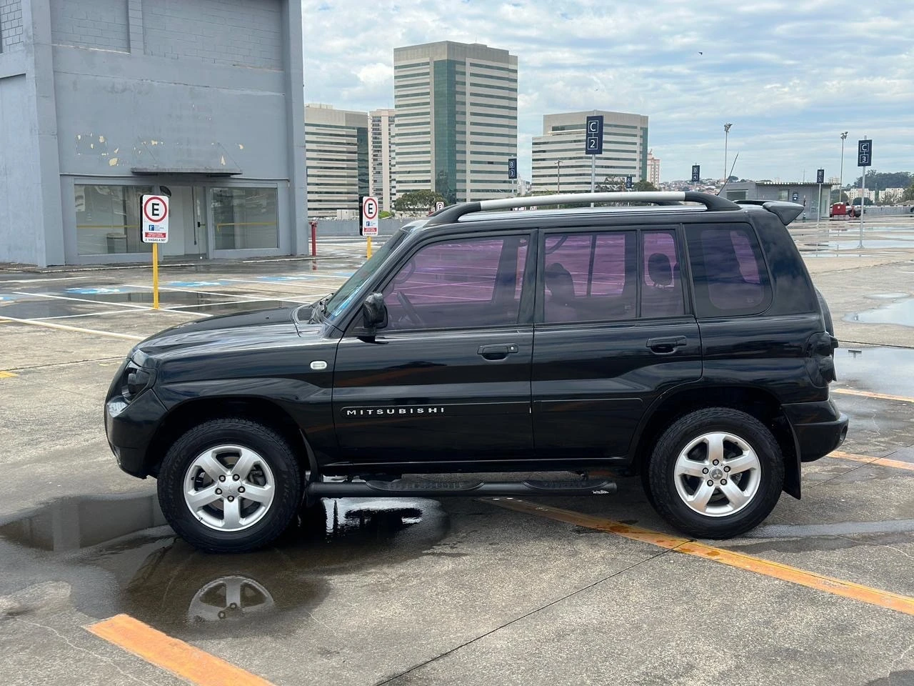 MITSUBISHI PAJERO TR4