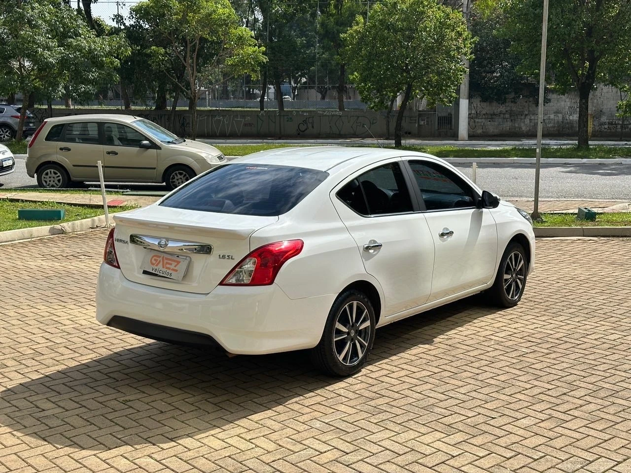 NISSAN VERSA