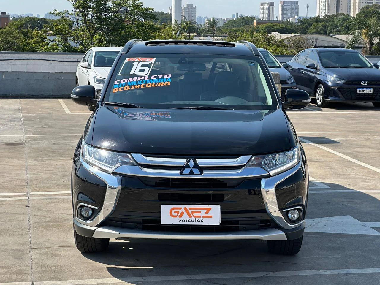 MITSUBISHI OUTLANDER