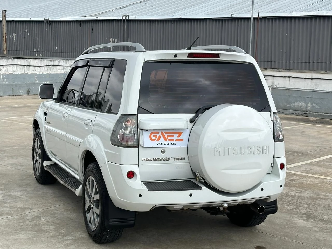 MITSUBISHI PAJERO TR4