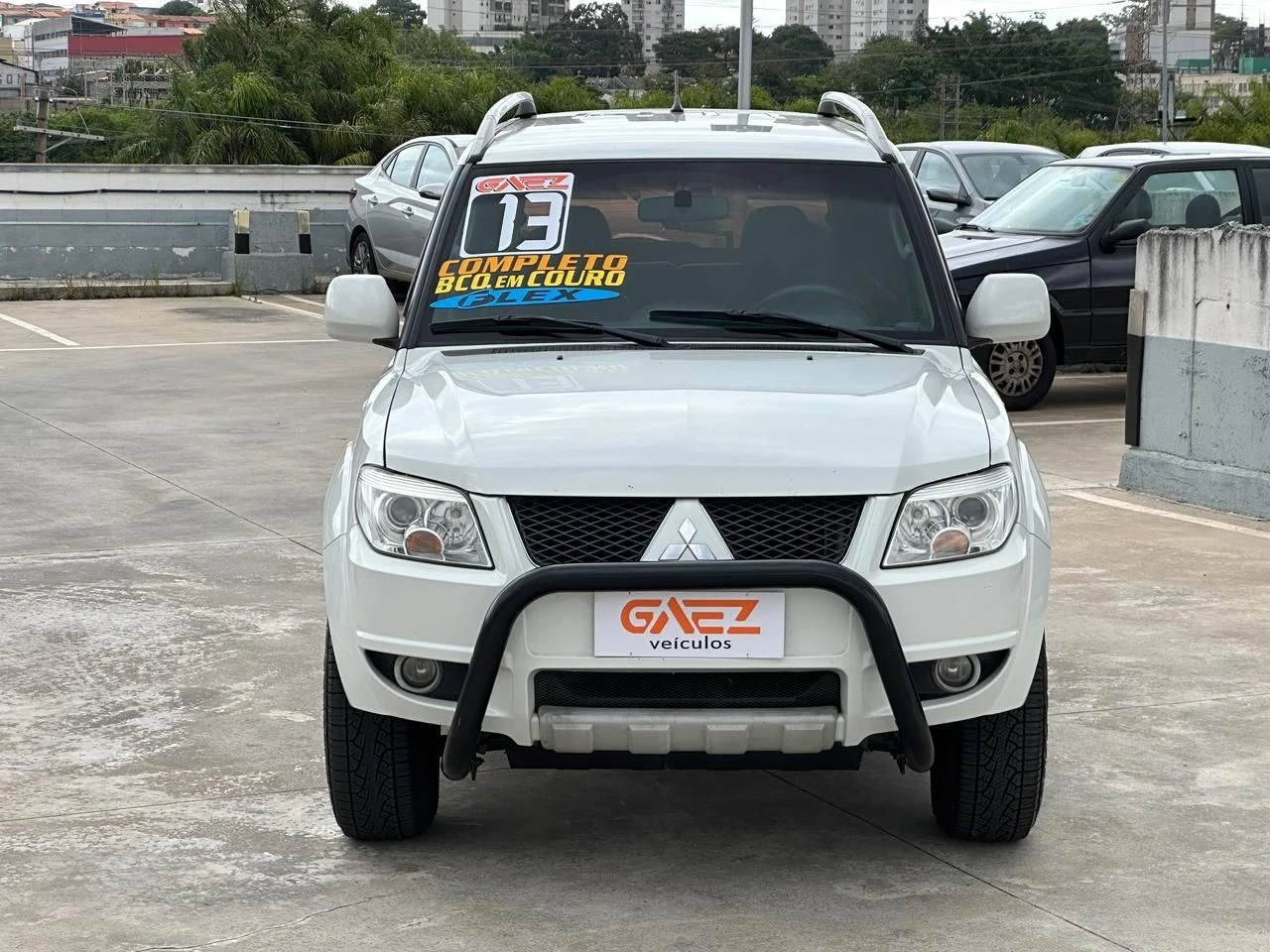 MITSUBISHI PAJERO TR4