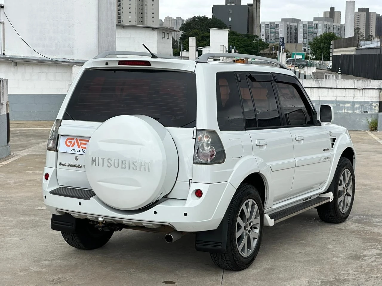 MITSUBISHI PAJERO TR4