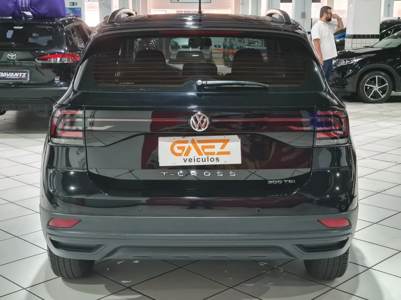 VOLKSWAGEN T-CROSS