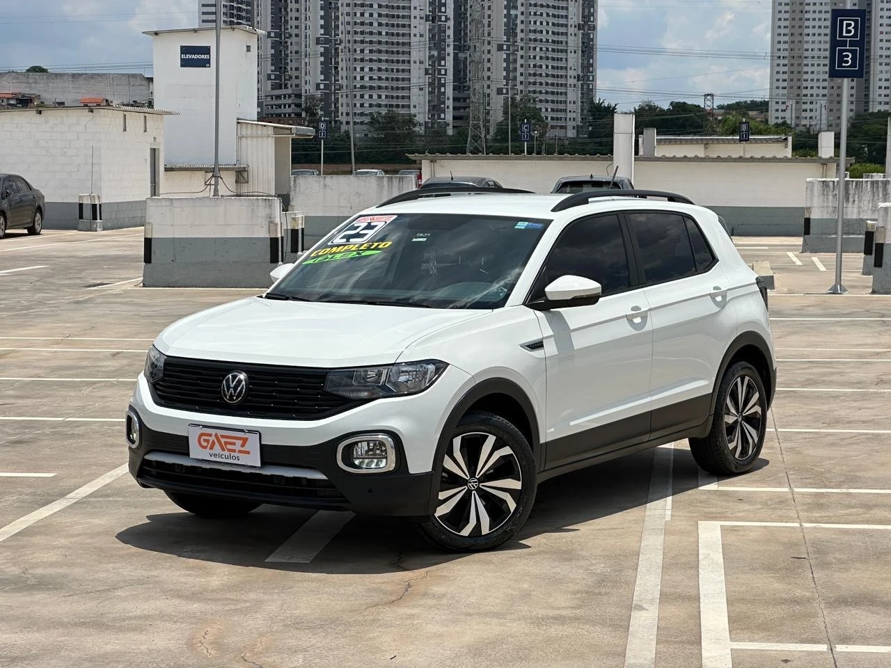 VOLKSWAGEN T-CROSS
