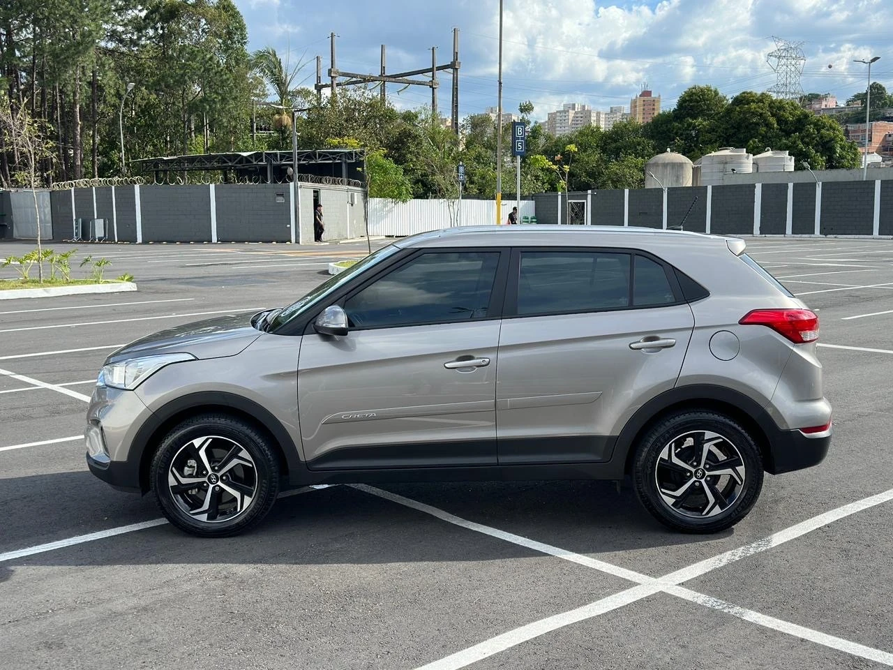 HYUNDAI CRETA