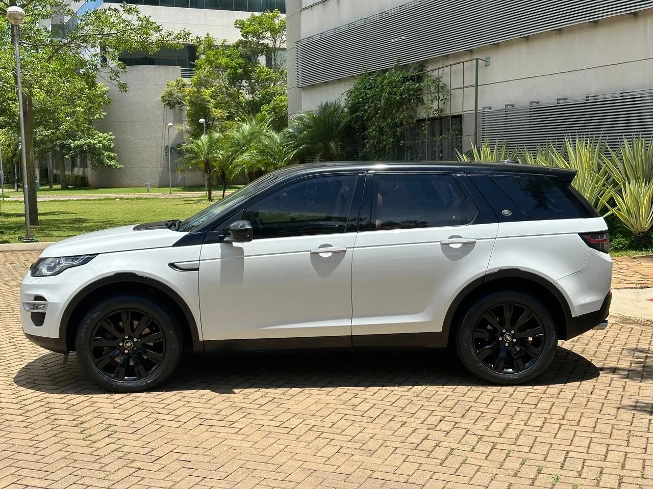 LAND ROVER DISCOVERY