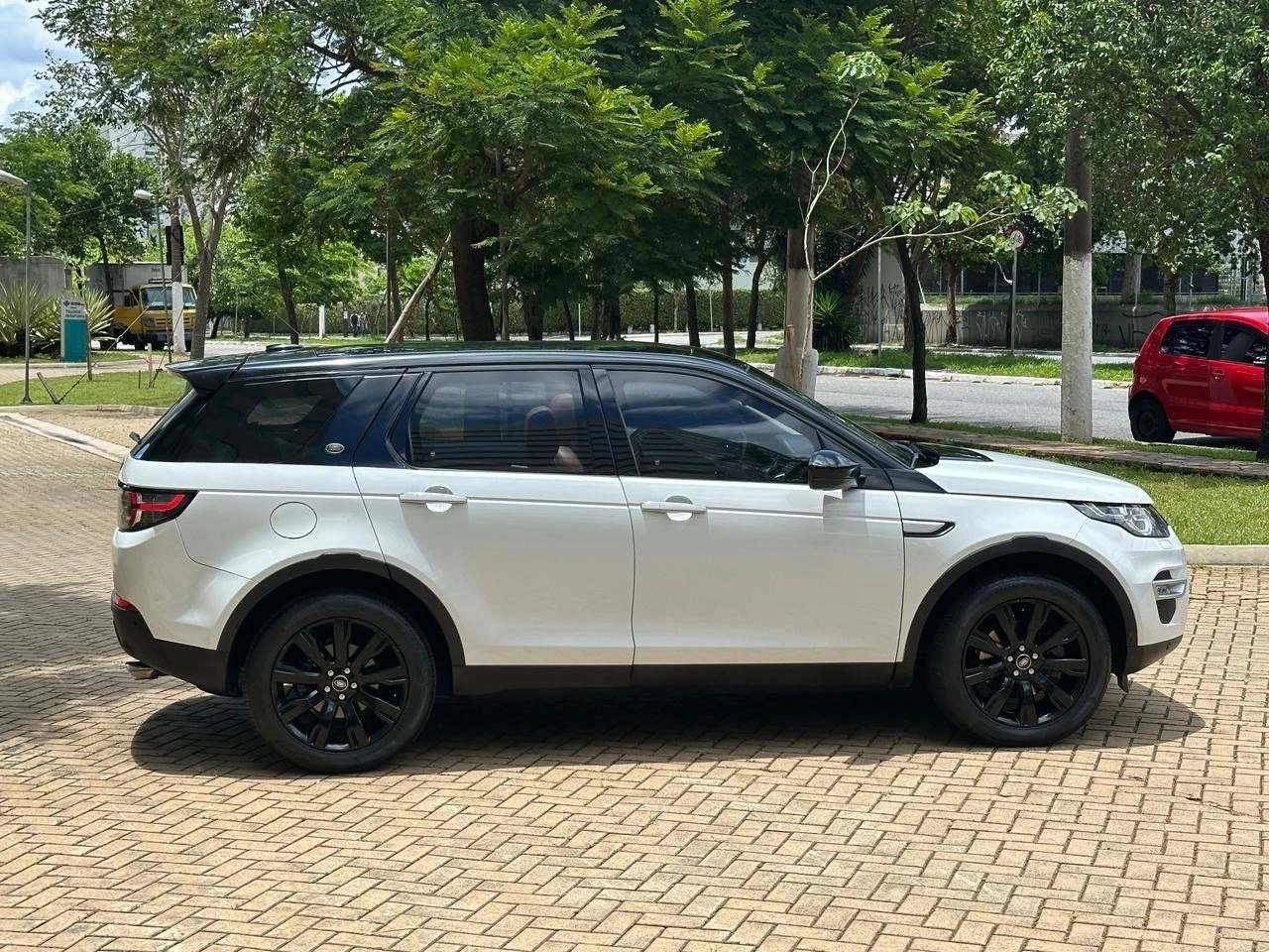LAND ROVER DISCOVERY