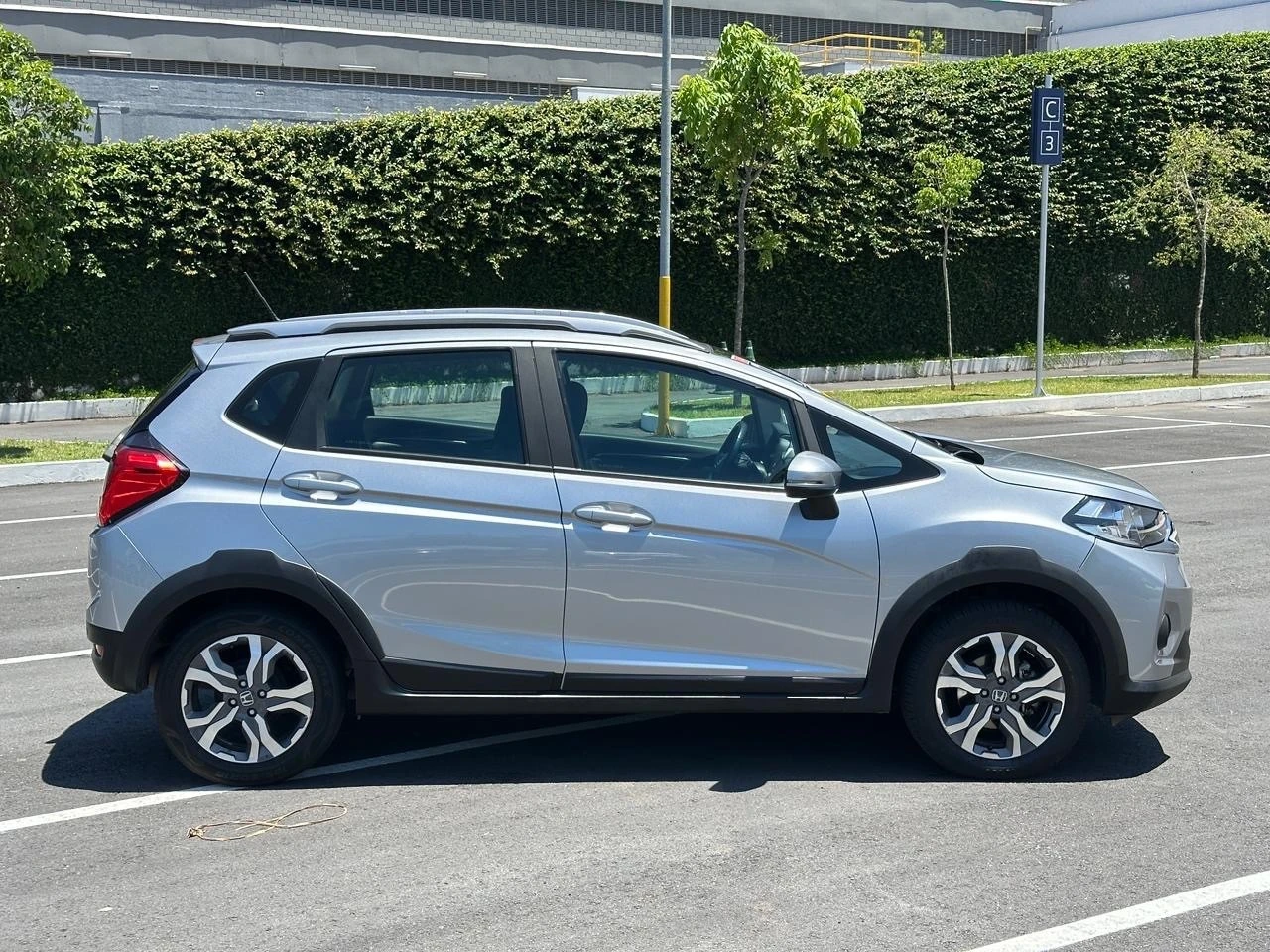 HONDA WR-V