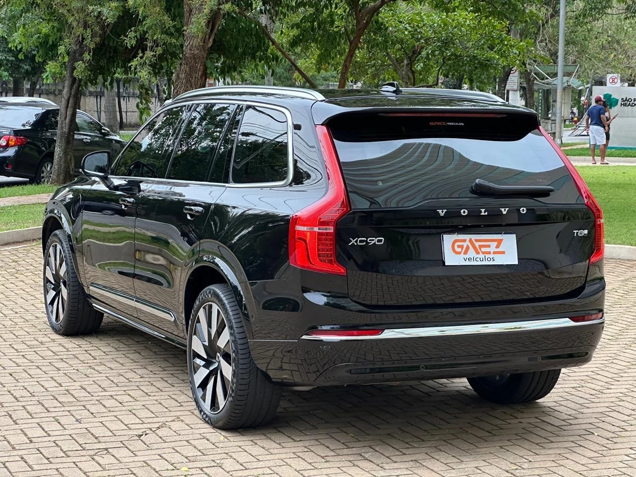 VOLVO XC90