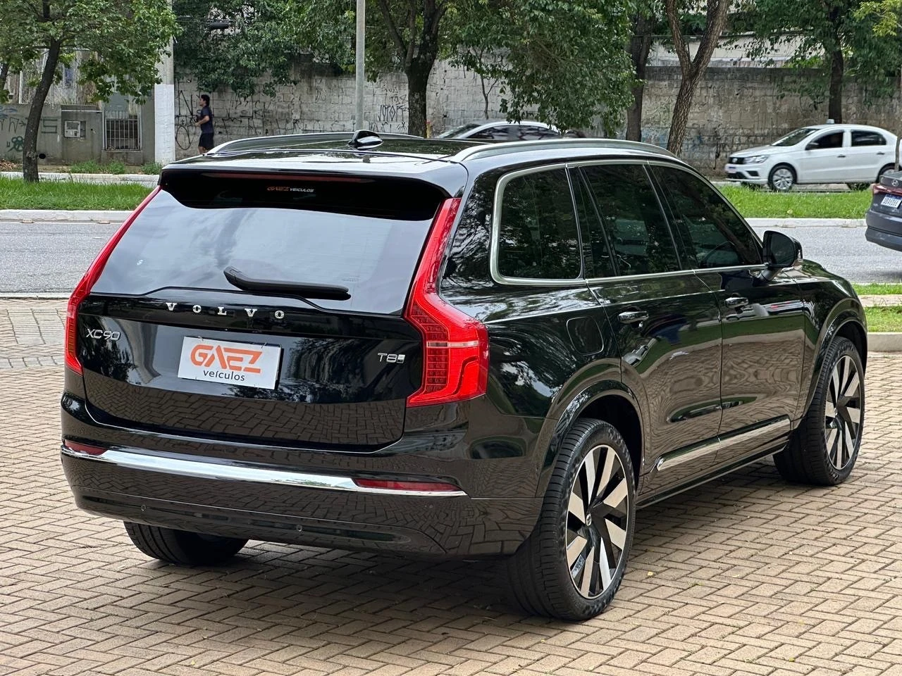 VOLVO XC90