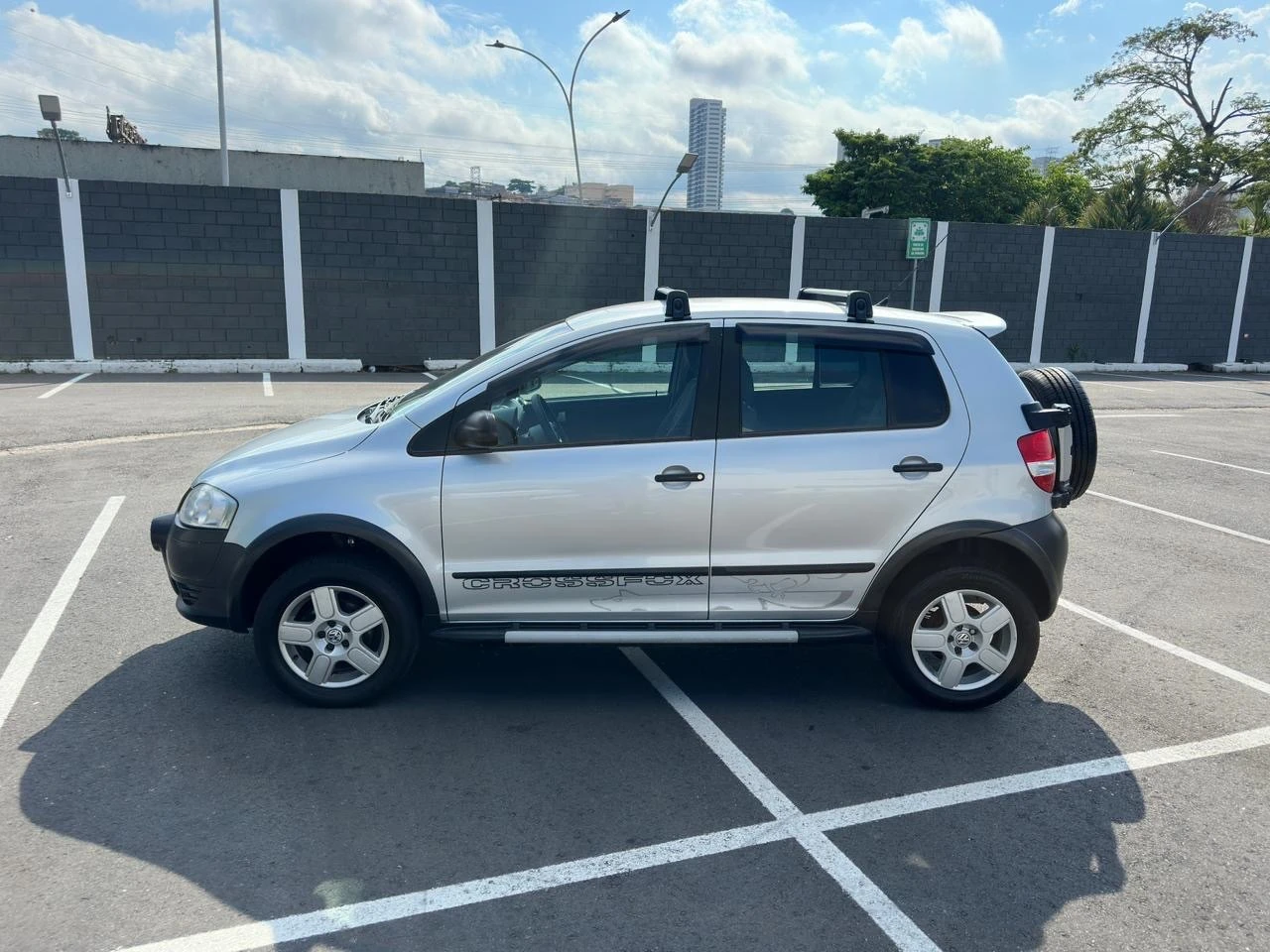 VOLKSWAGEN CROSSFOX