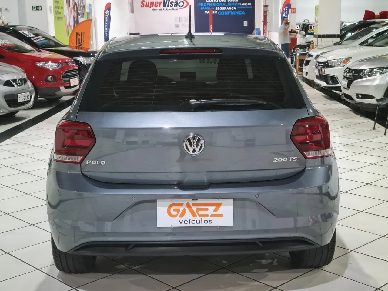 VOLKSWAGEN POLO