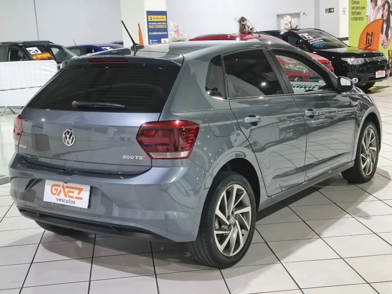 VOLKSWAGEN POLO