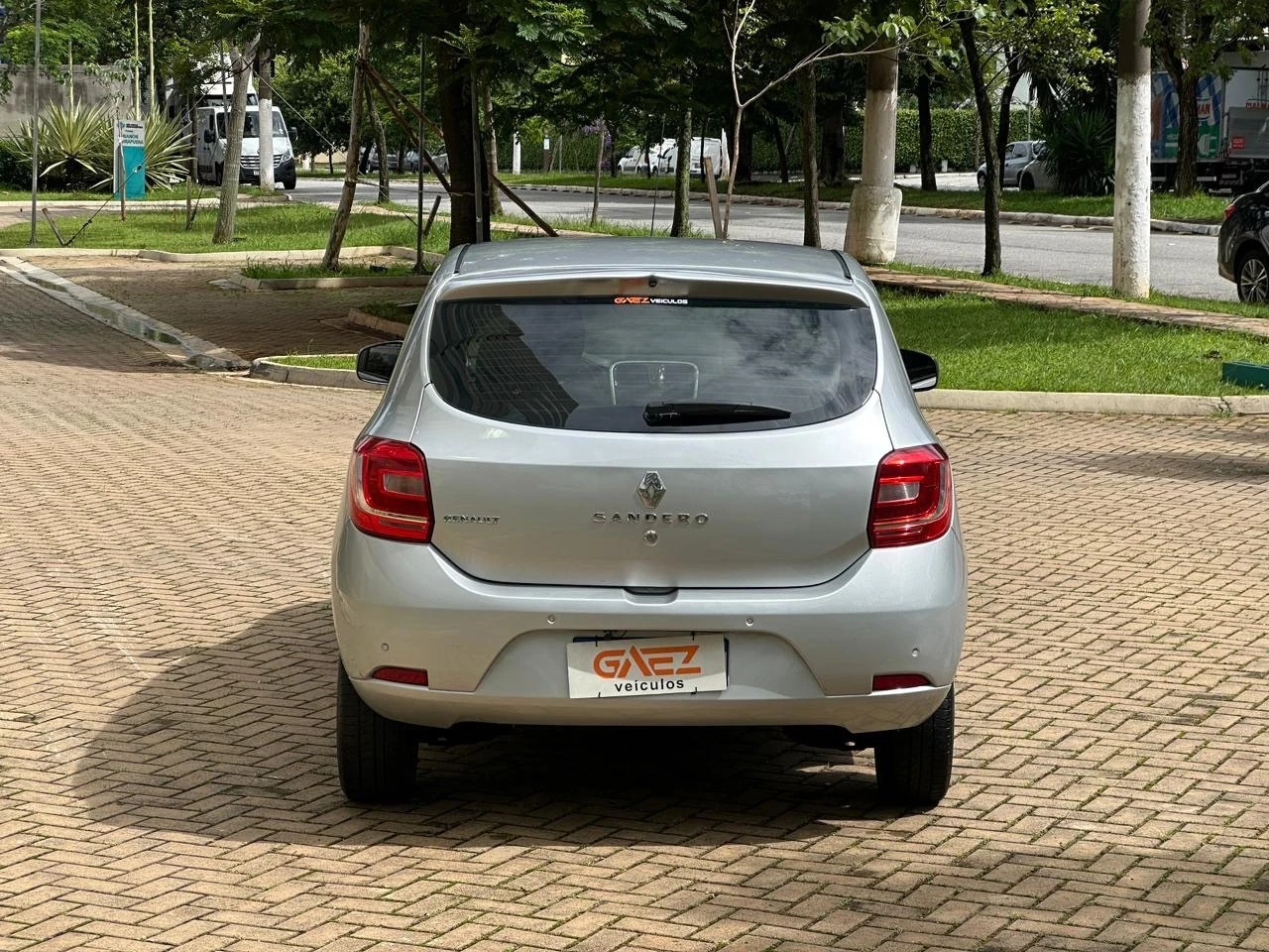 RENAULT SANDERO