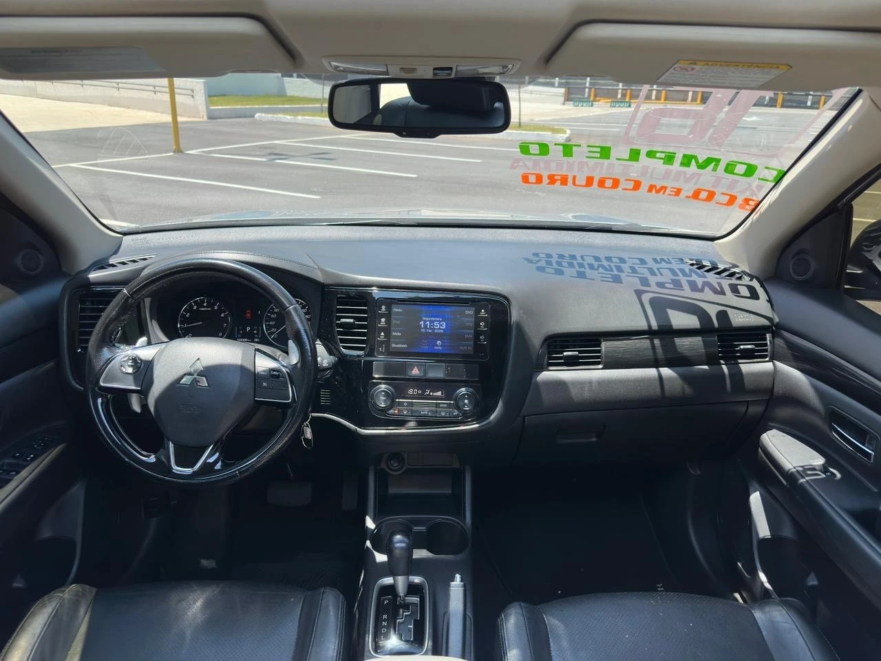 MITSUBISHI OUTLANDER