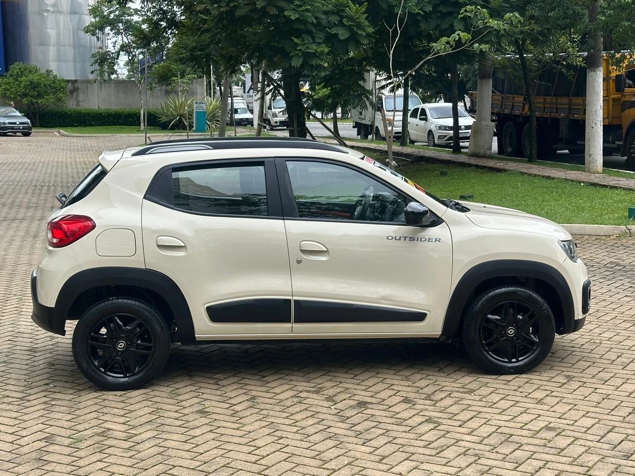 RENAULT KWID