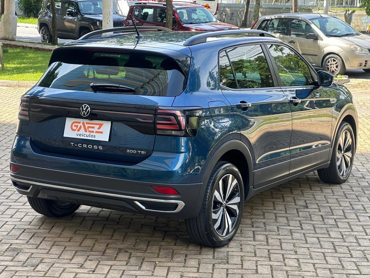 VOLKSWAGEN T-CROSS