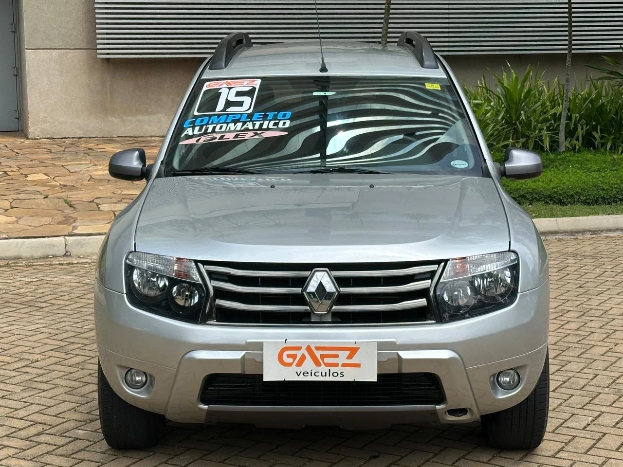 RENAULT DUSTER