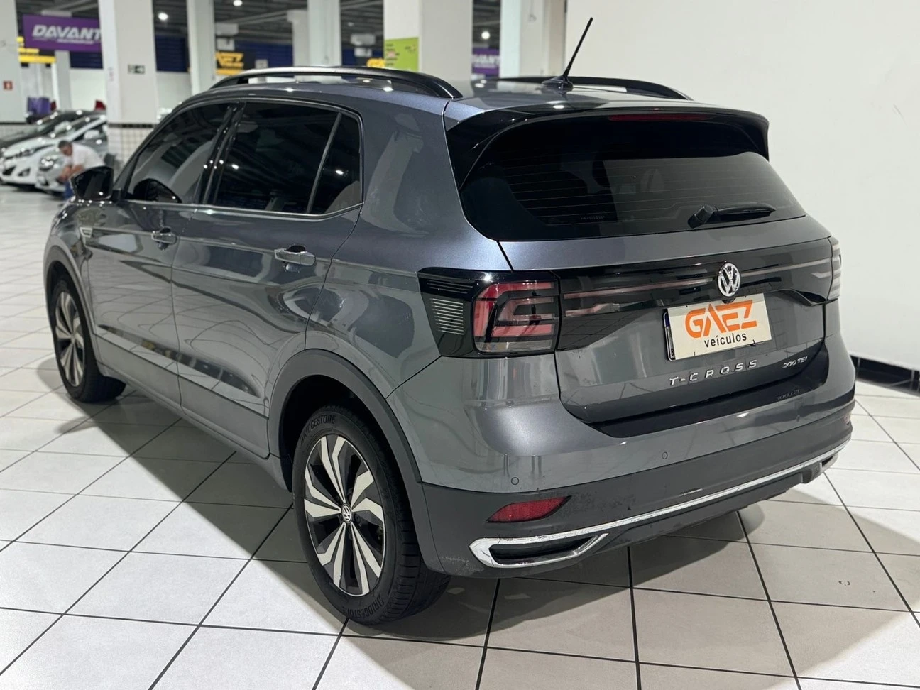 VOLKSWAGEN T-CROSS