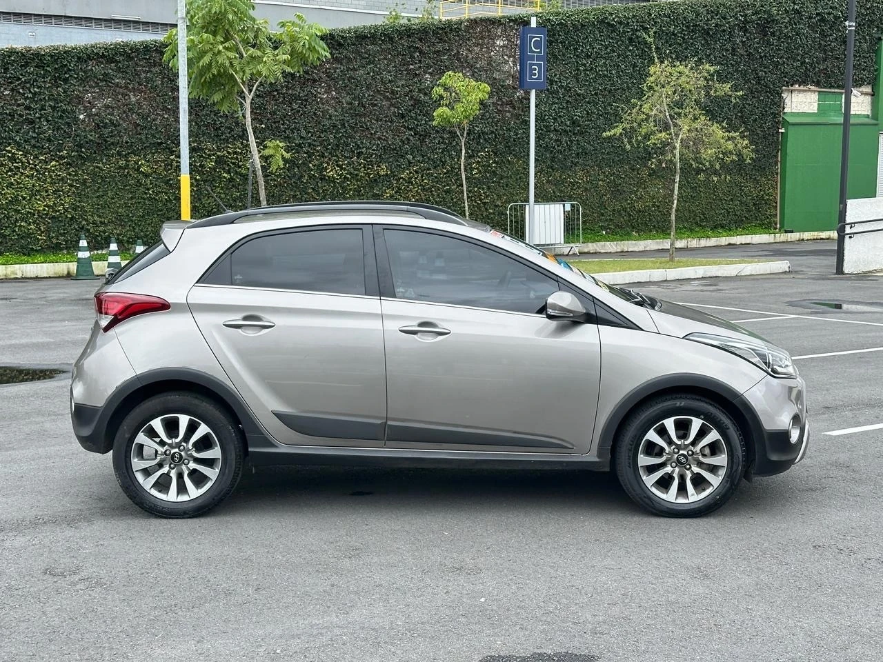 HYUNDAI HB20X