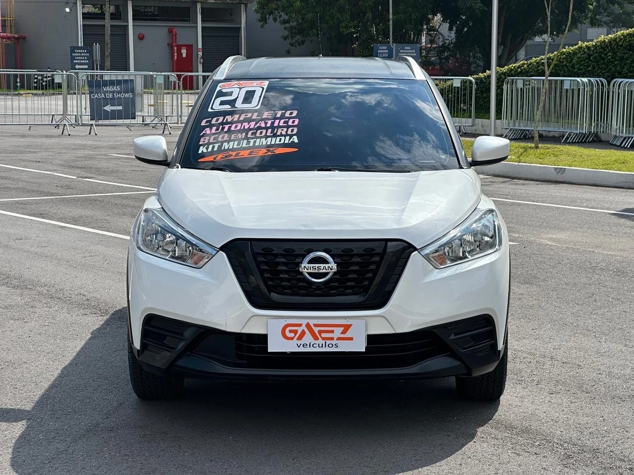 NISSAN KICKS