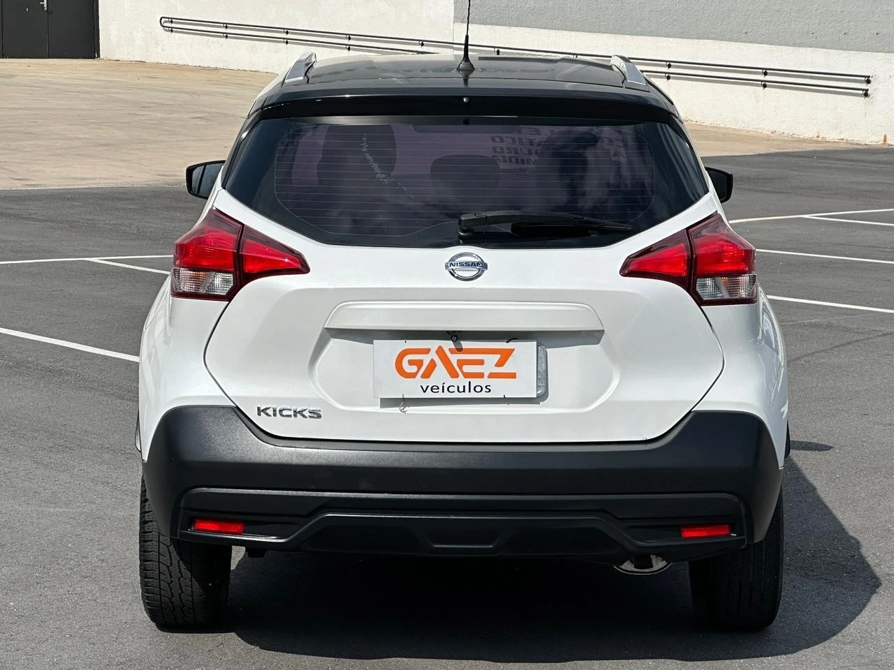 NISSAN KICKS