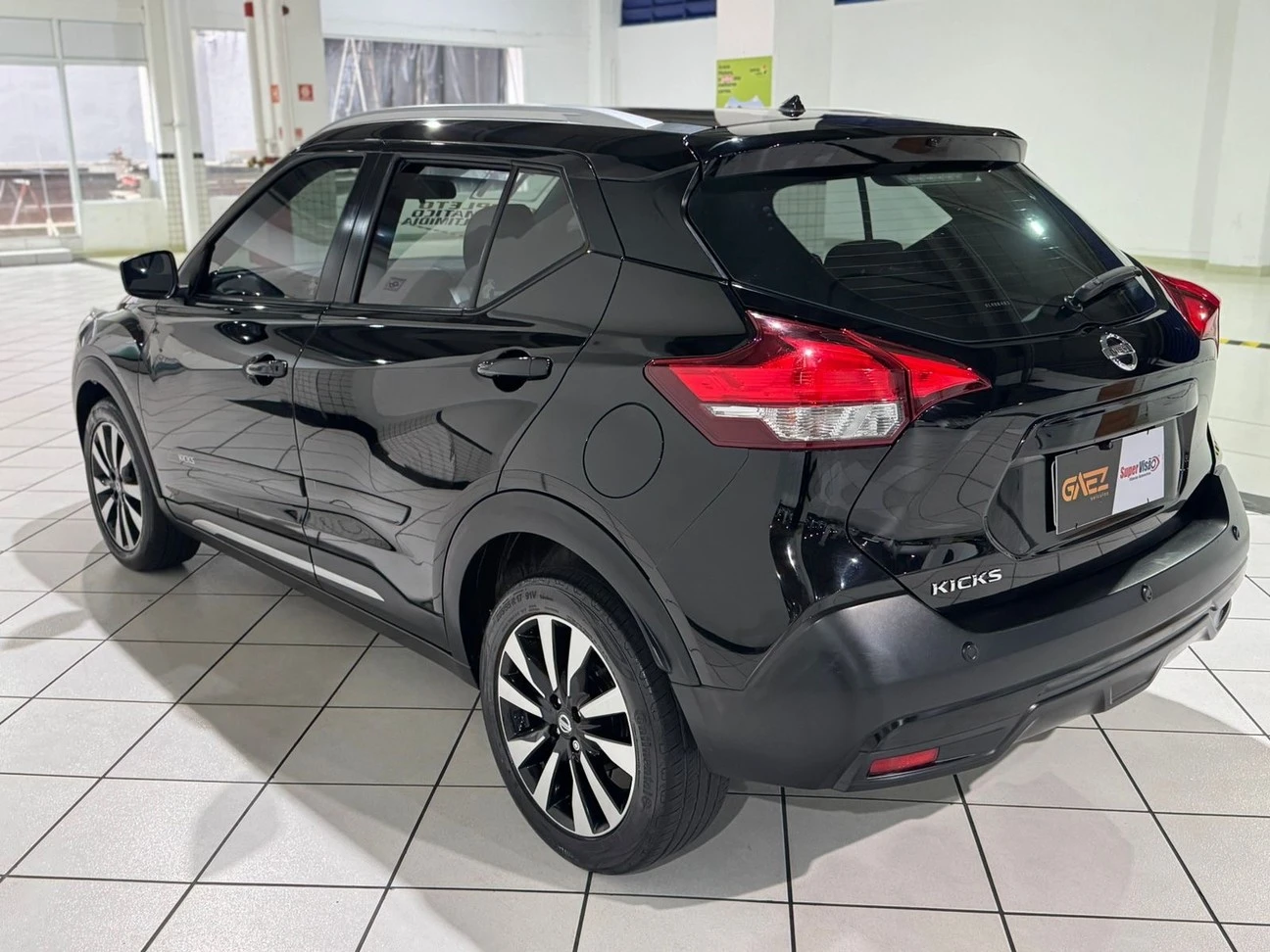 NISSAN KICKS