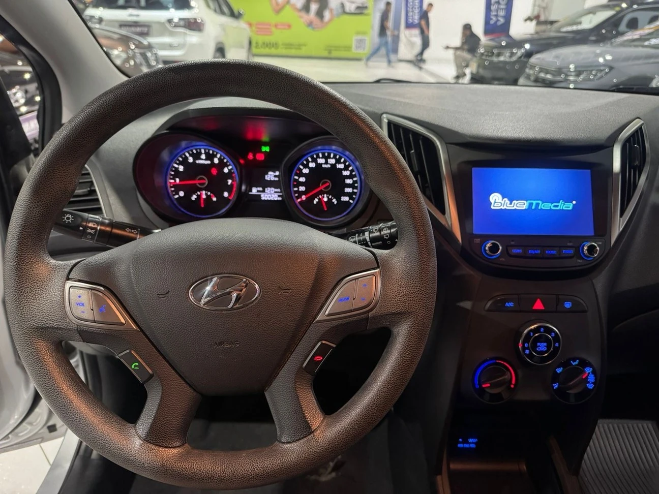 HYUNDAI HB20