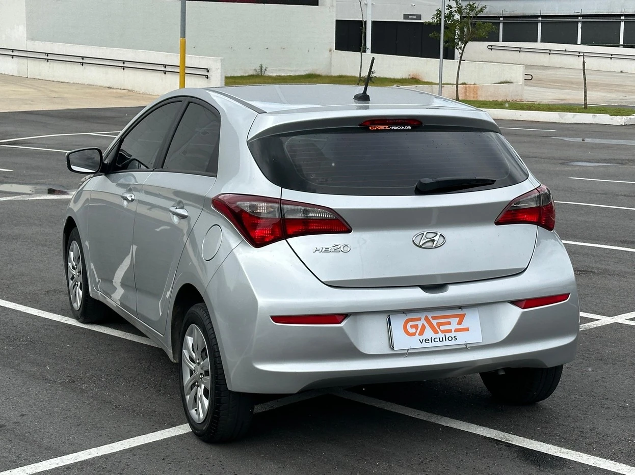 HYUNDAI HB20