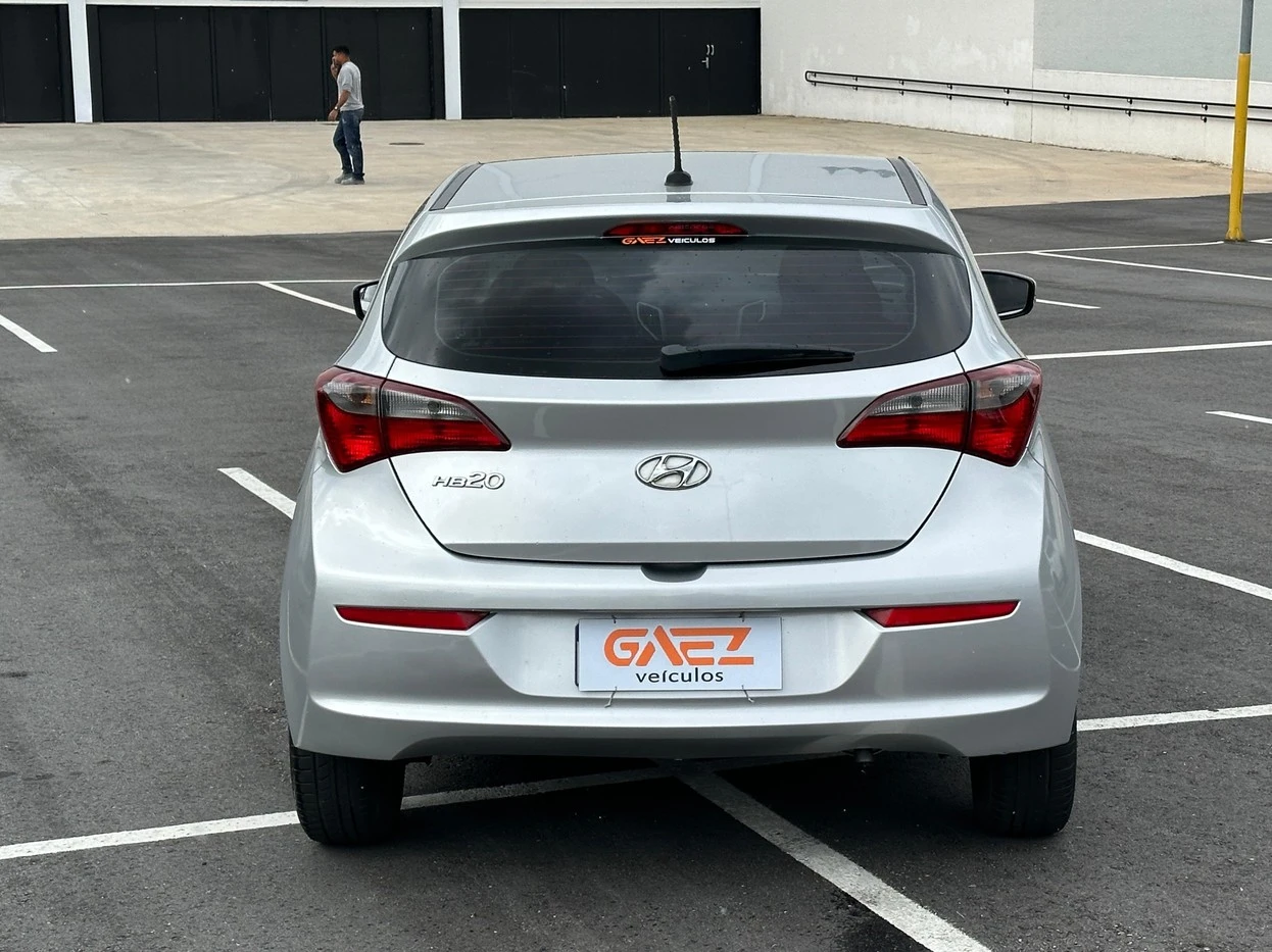 HYUNDAI HB20
