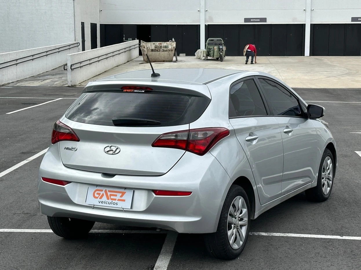 HYUNDAI HB20