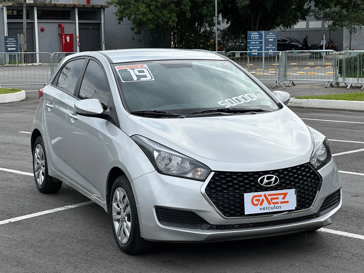 HYUNDAI HB20