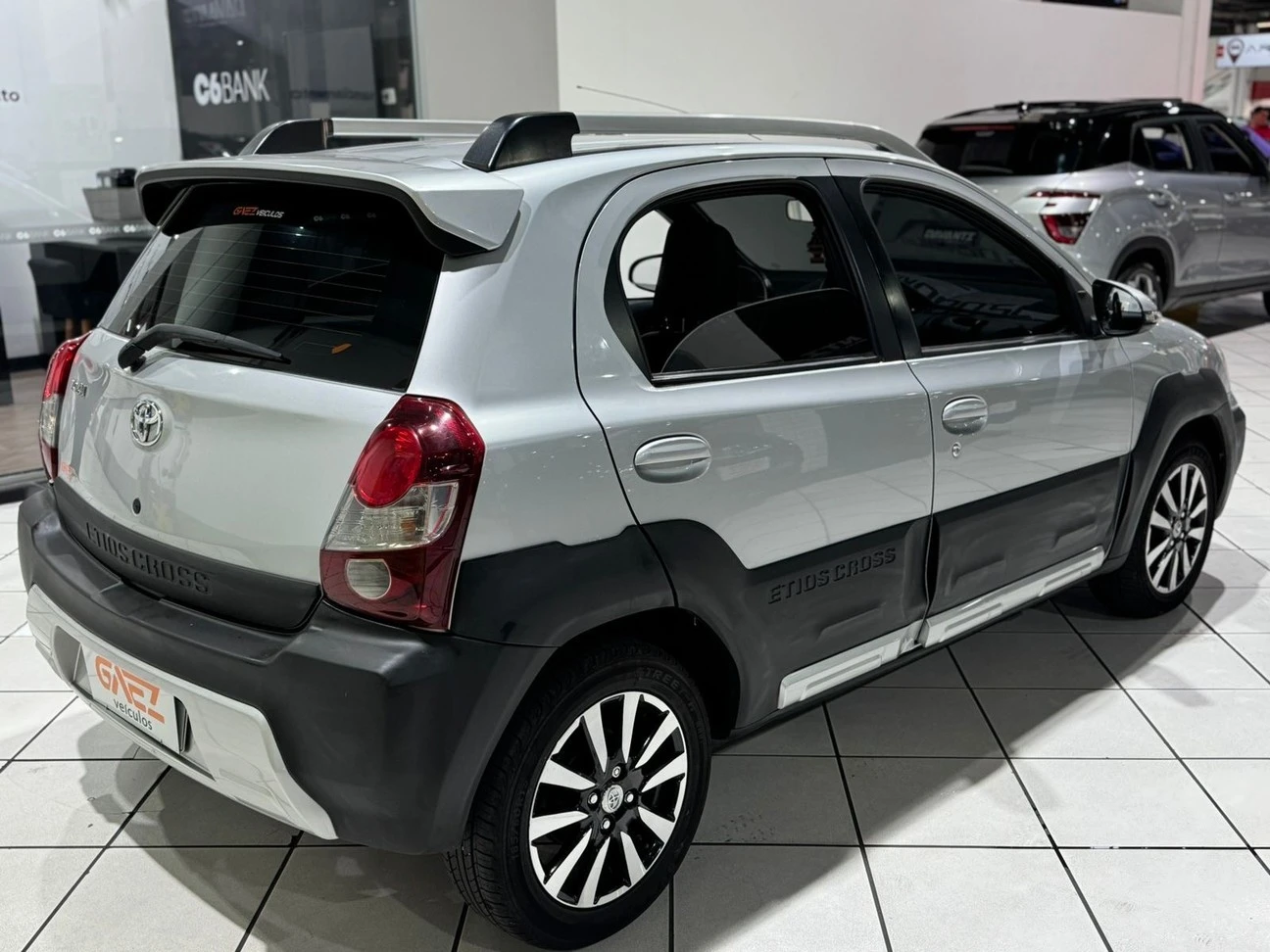 TOYOTA ETIOS CROSS