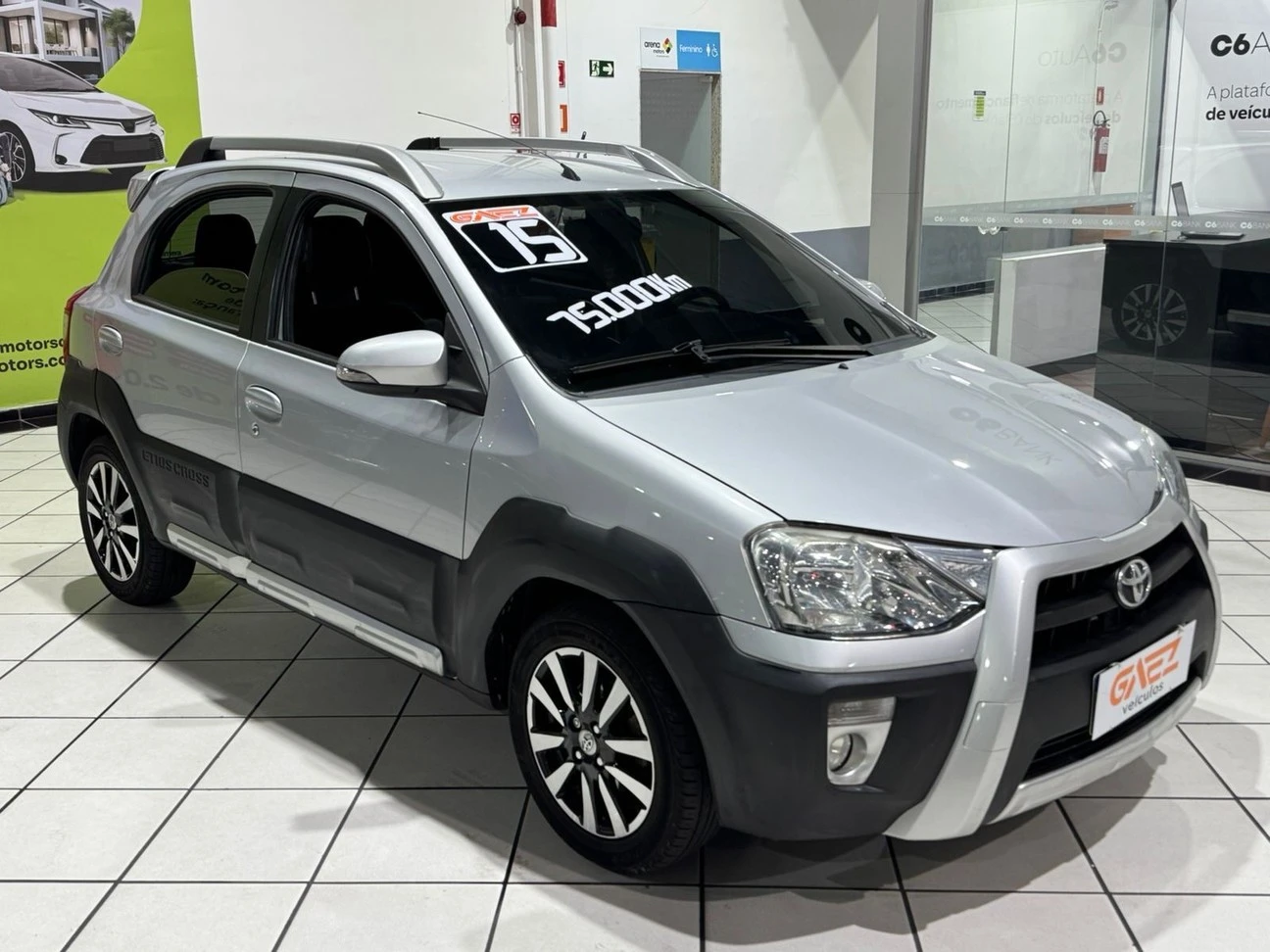 TOYOTA ETIOS CROSS