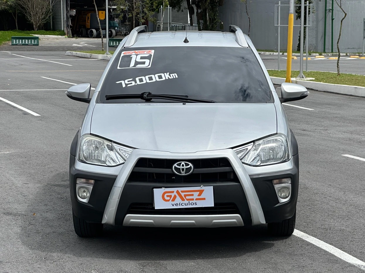 TOYOTA ETIOS CROSS
