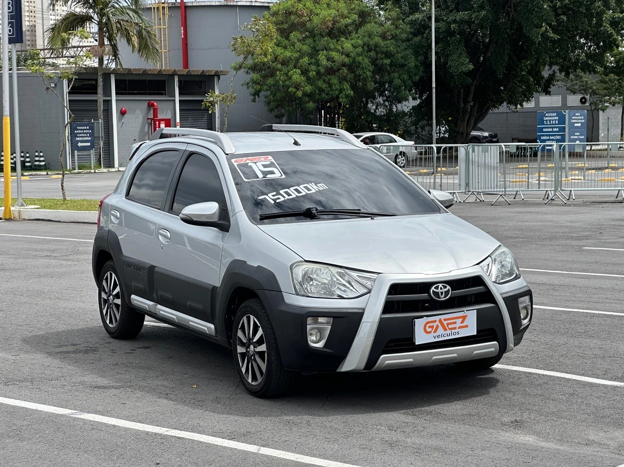 TOYOTA ETIOS CROSS