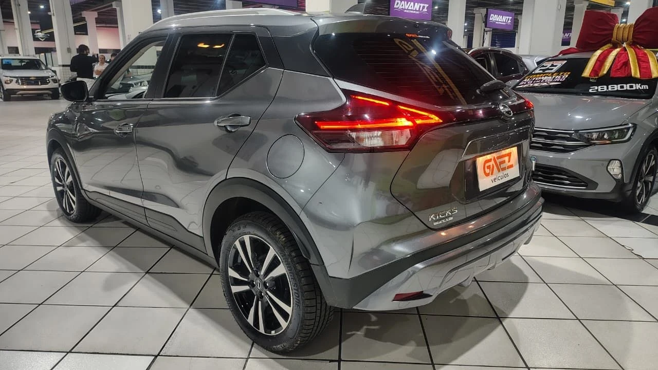 NISSAN KICKS
