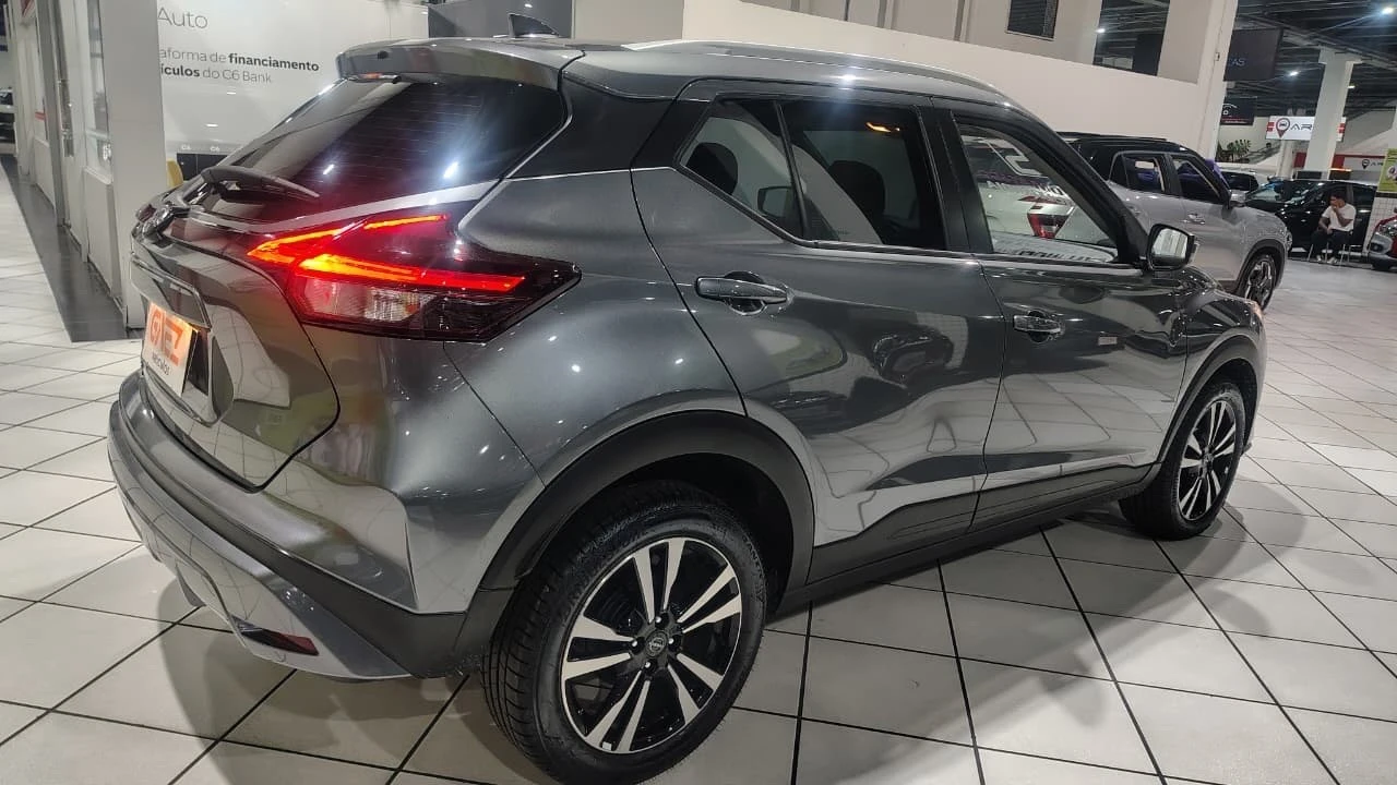 NISSAN KICKS