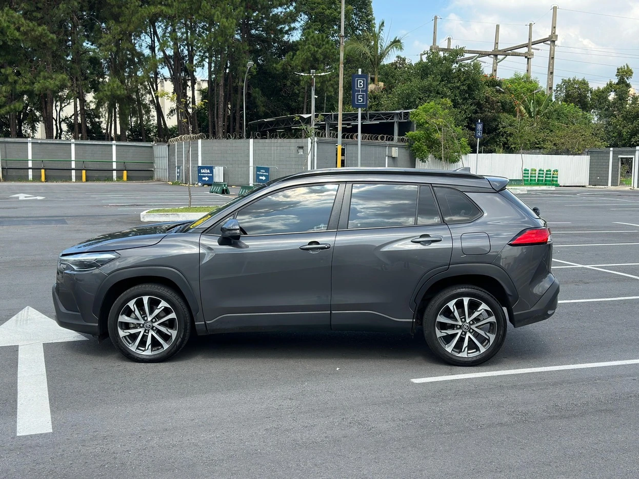 TOYOTA COROLLA CROSS