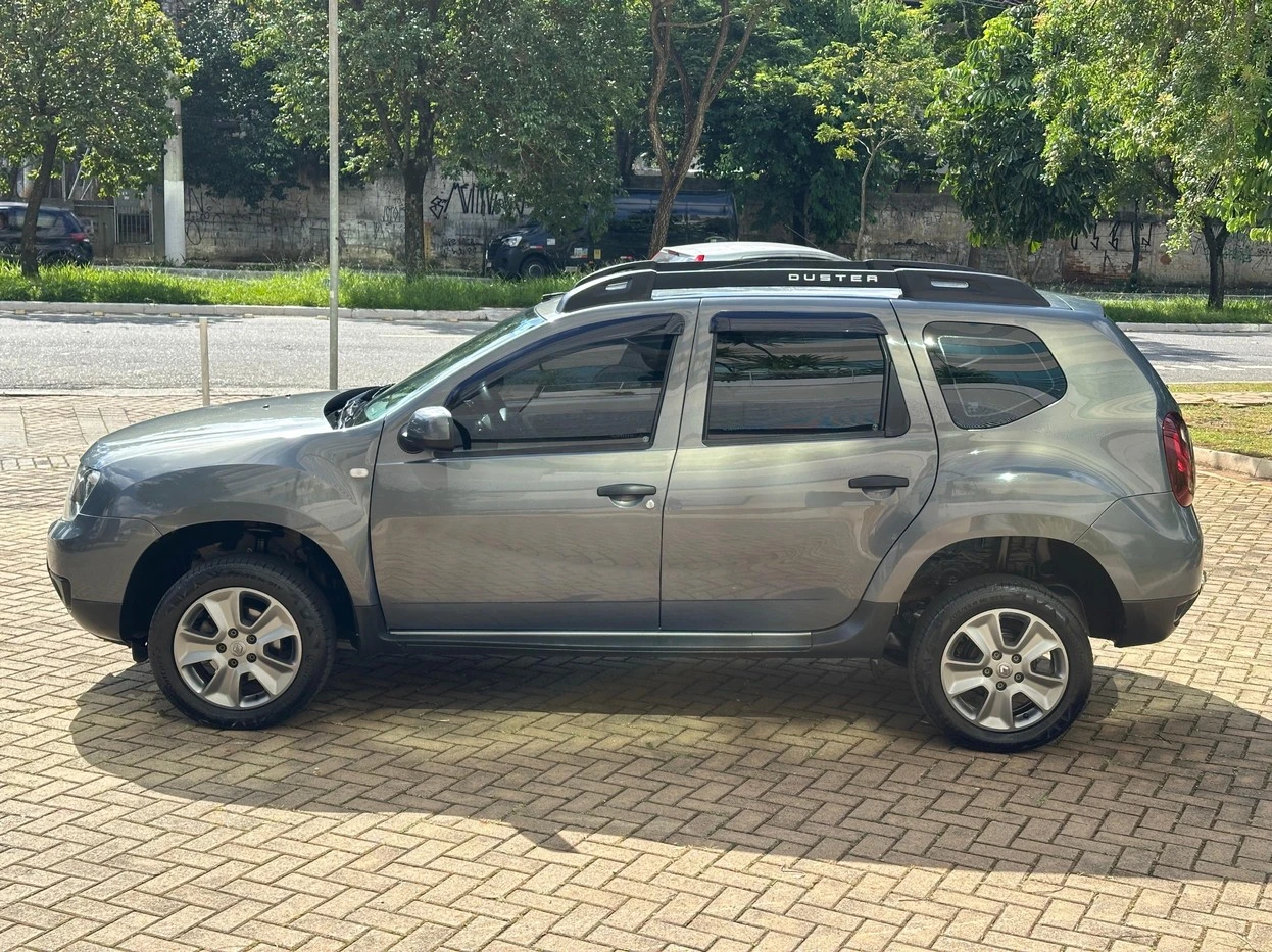 RENAULT DUSTER