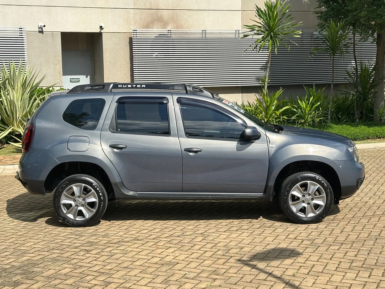 RENAULT DUSTER