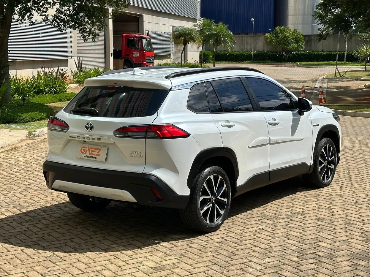 TOYOTA COROLLA CROSS