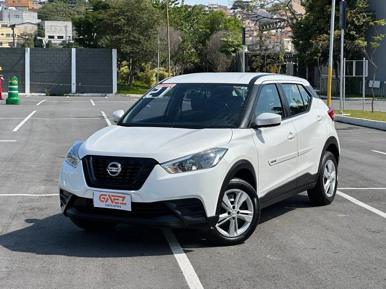 NISSAN KICKS