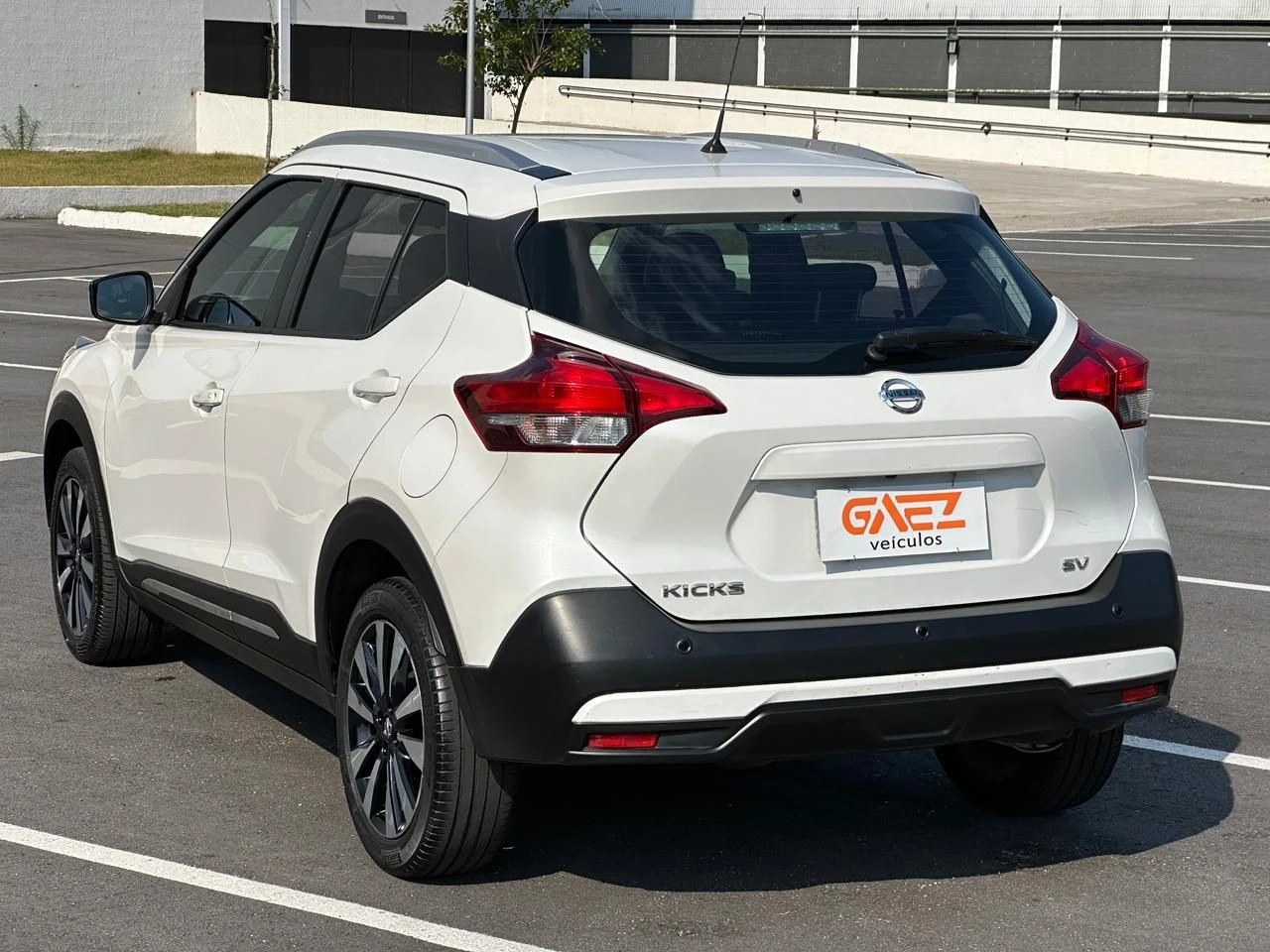 NISSAN KICKS
