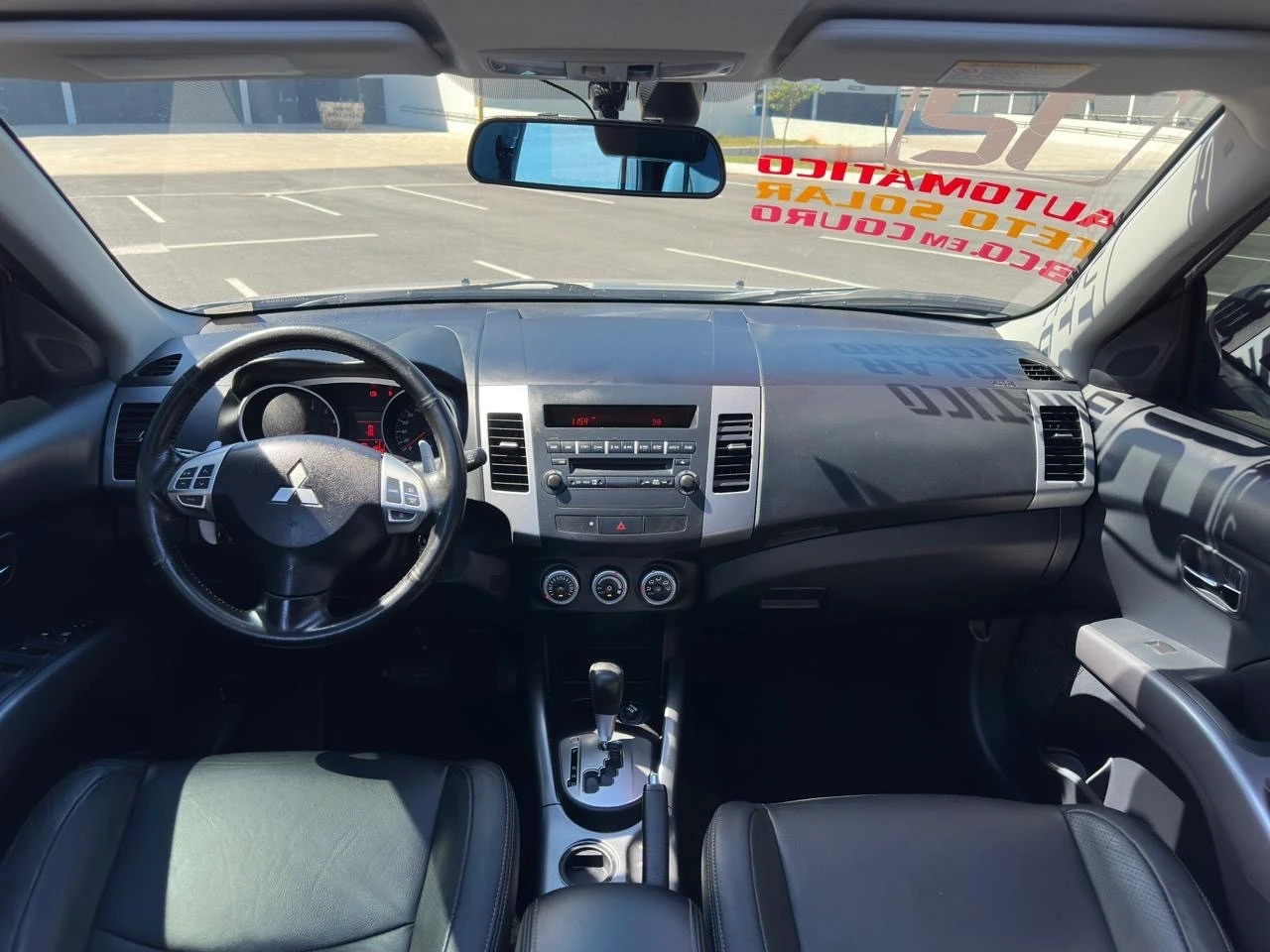 MITSUBISHI OUTLANDER